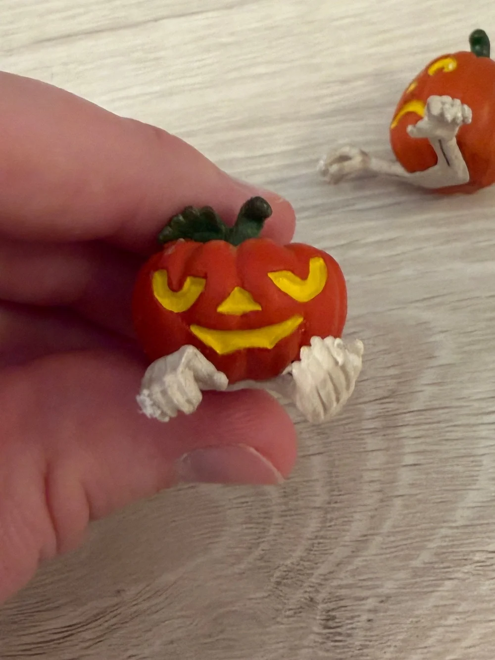 Dept 56 Halloween Village Accessories - Pumpkin Heads (#800029) - Set of 5 w Box